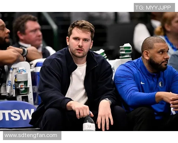 卢卡踢足球明星的成长之路与辉煌成就揭秘