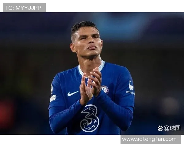 欧洲足球明星的魅力与风采展现帅气风范的运动传奇